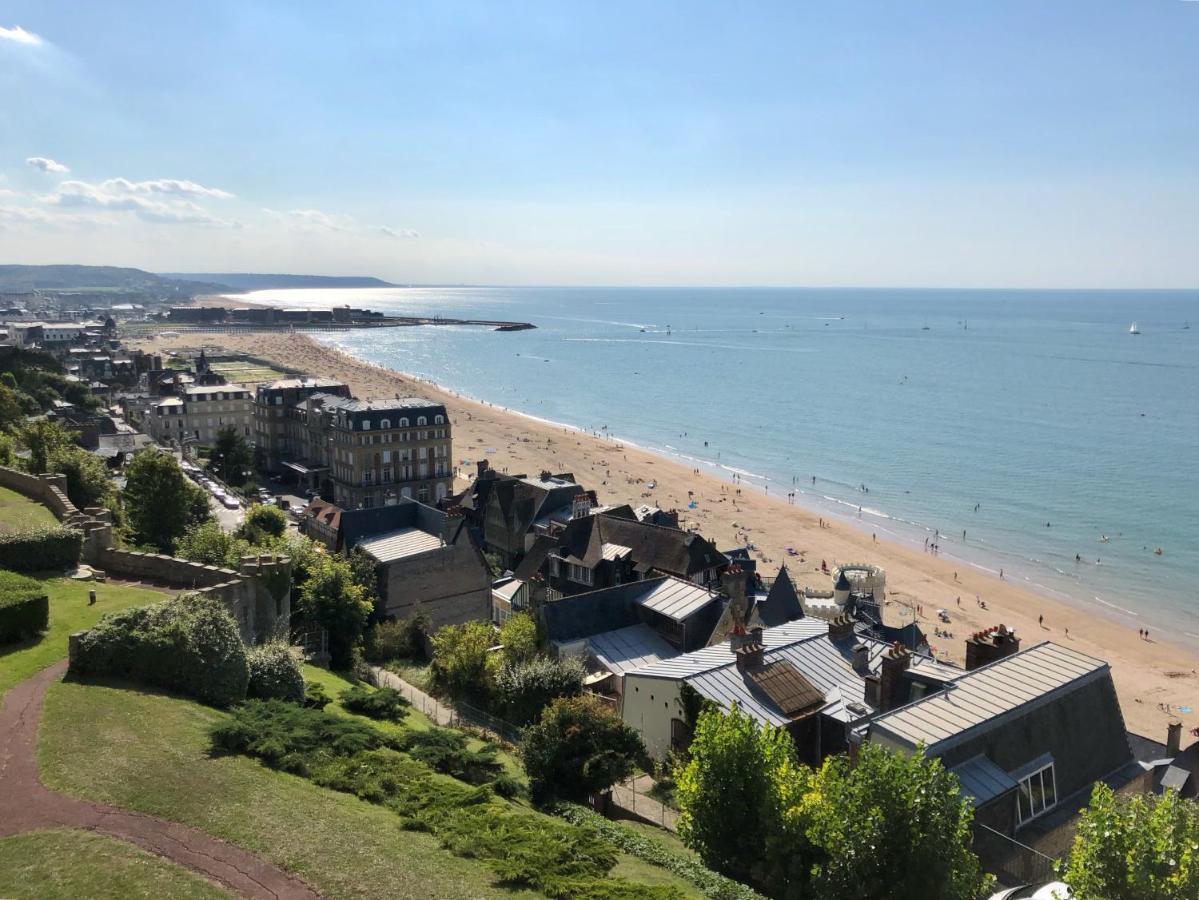 Domaine Des Roches Trouville-sur-Mer Exterior foto